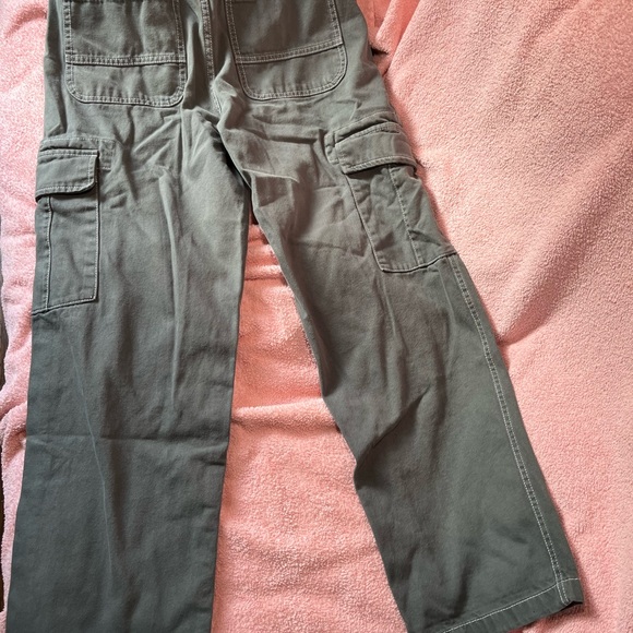Bershka Men's Olive Cargo Jeans - Picture 3 of 6